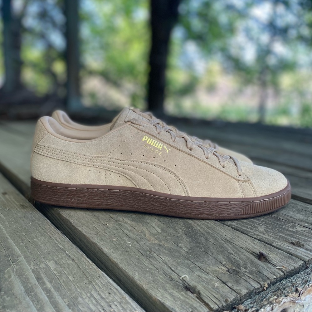 Puma Suede Low-Top Sneakers in Beige and Brown - Picture 6 of 9
